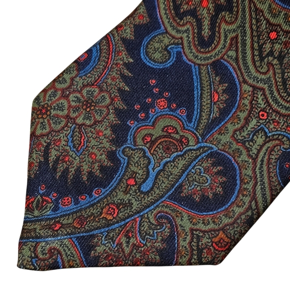 BURBERRY TIE - Picture 4 of 11